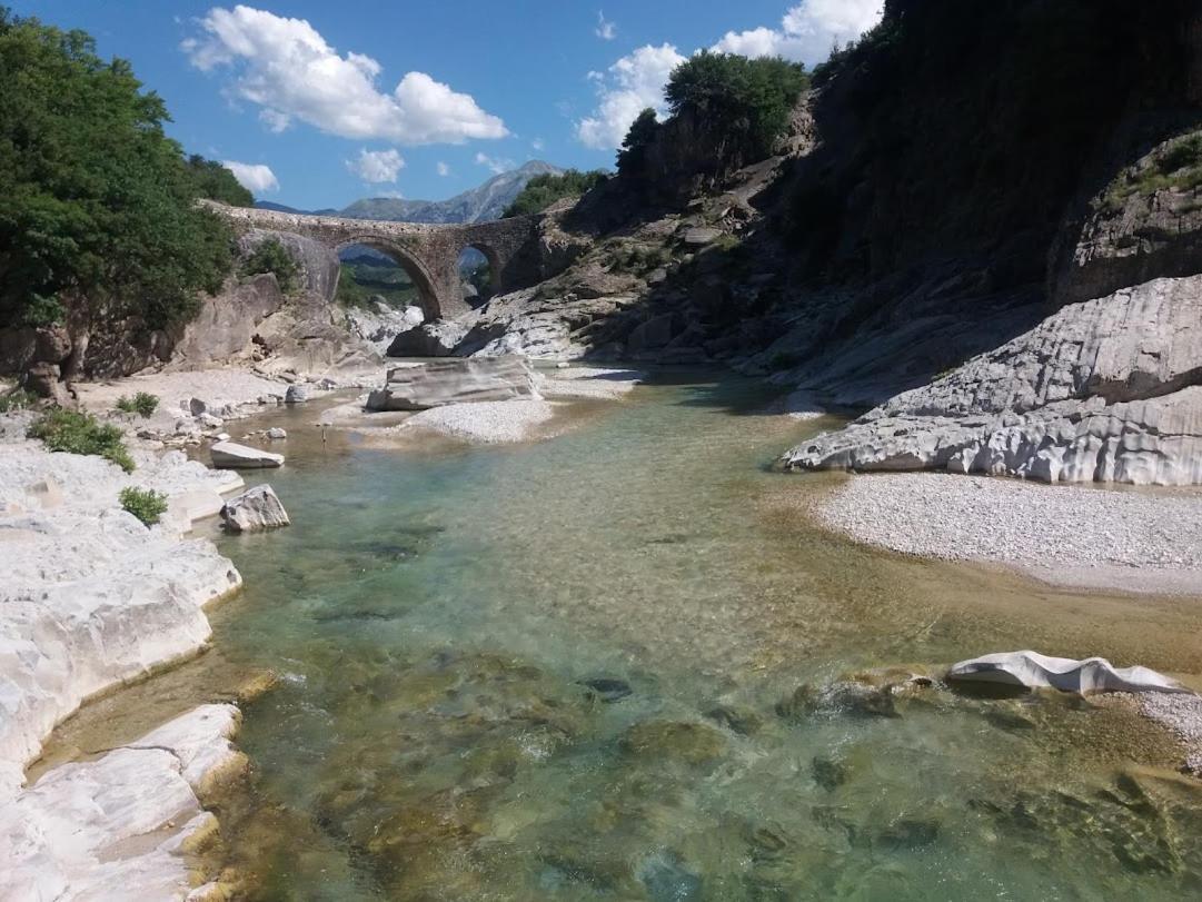 Pinegroove Hostel Vlora Eksteriør bilde